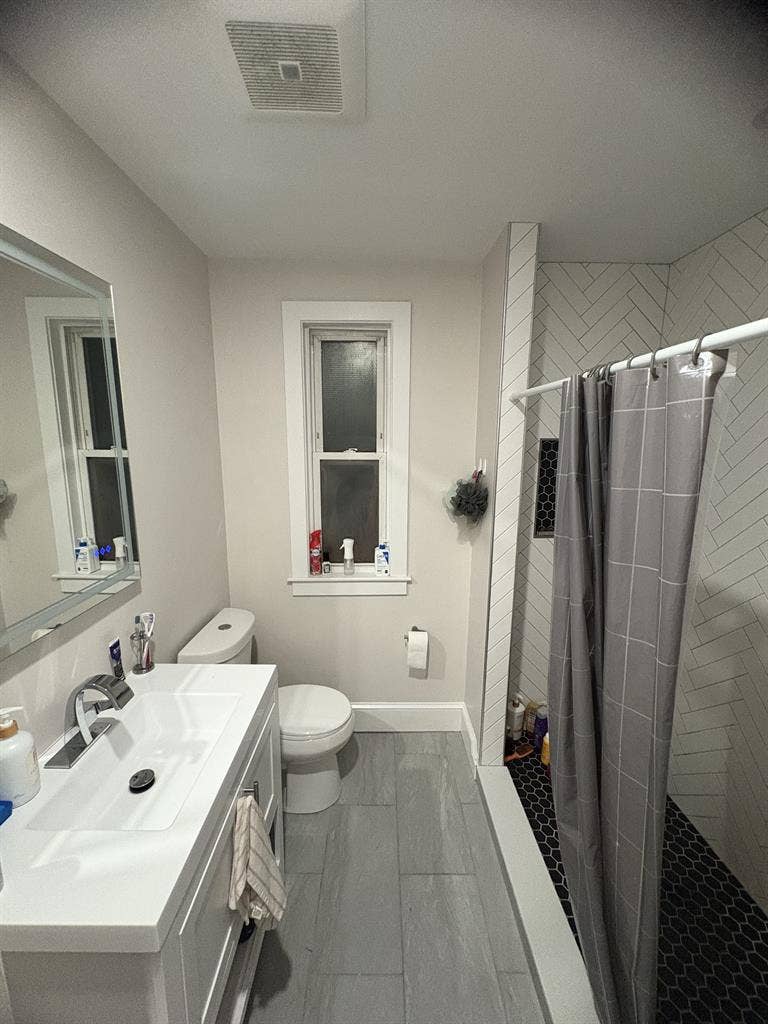 I’m looking to sublet my room.