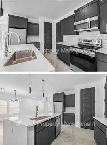 Looking for two female roomies