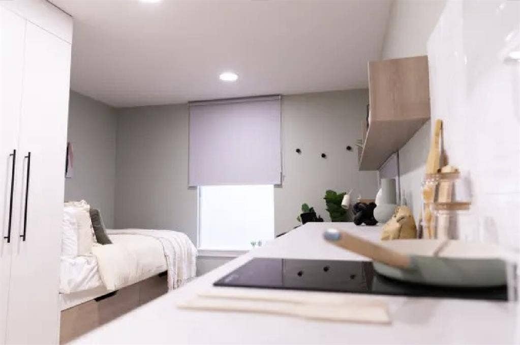 Double Bed Studio All Bills inc