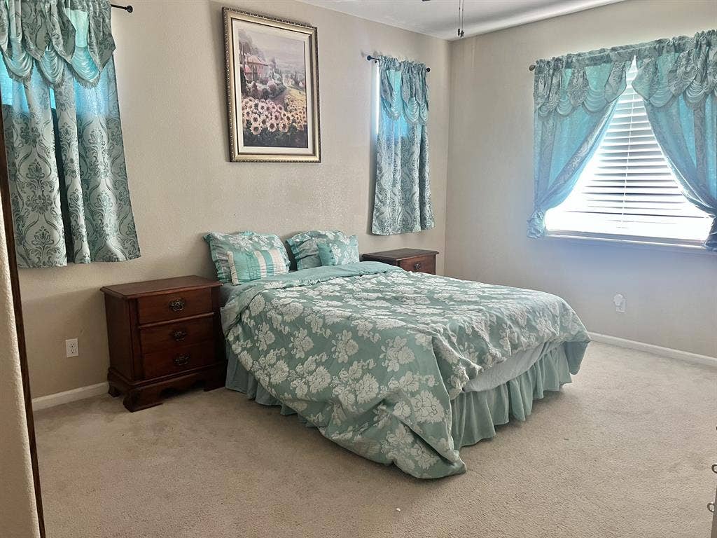 Furnished Room Shared Bath