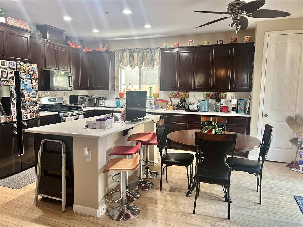 Furnished Room Shared Bath