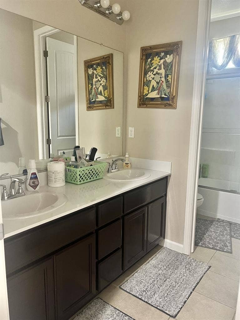 Furnished Room Shared Bath