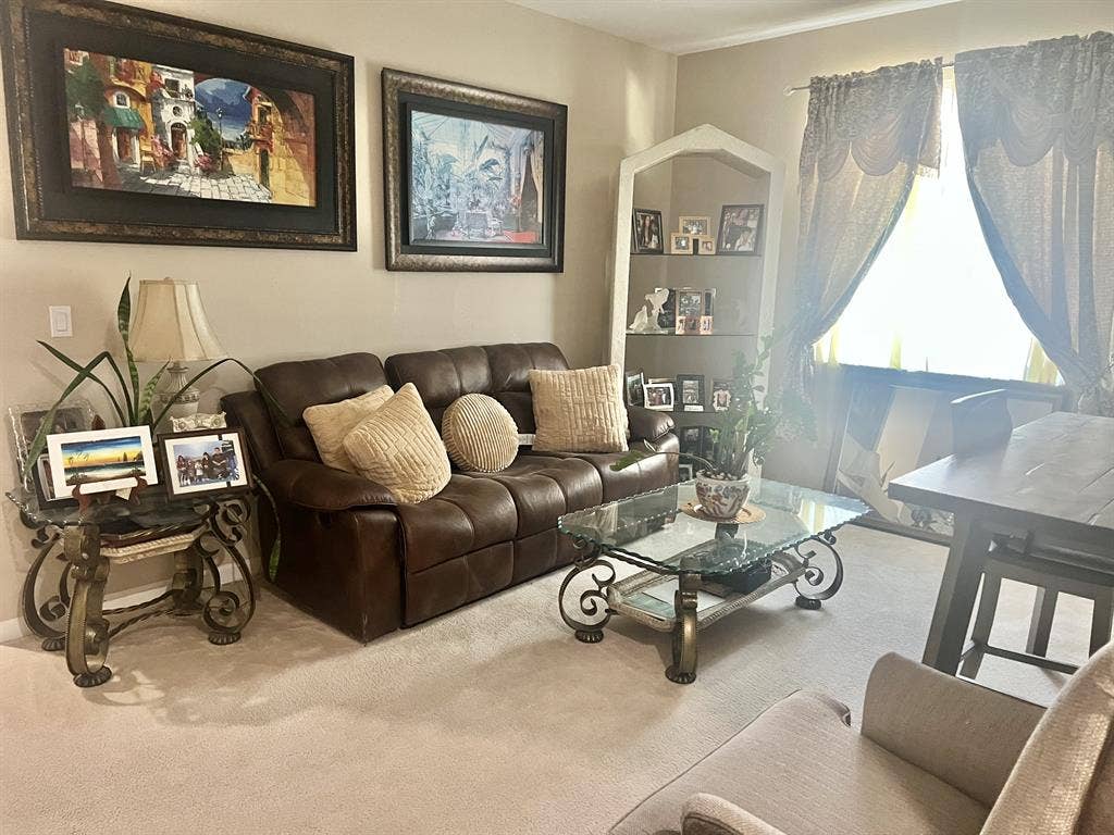 Furnished Room Shared Bath