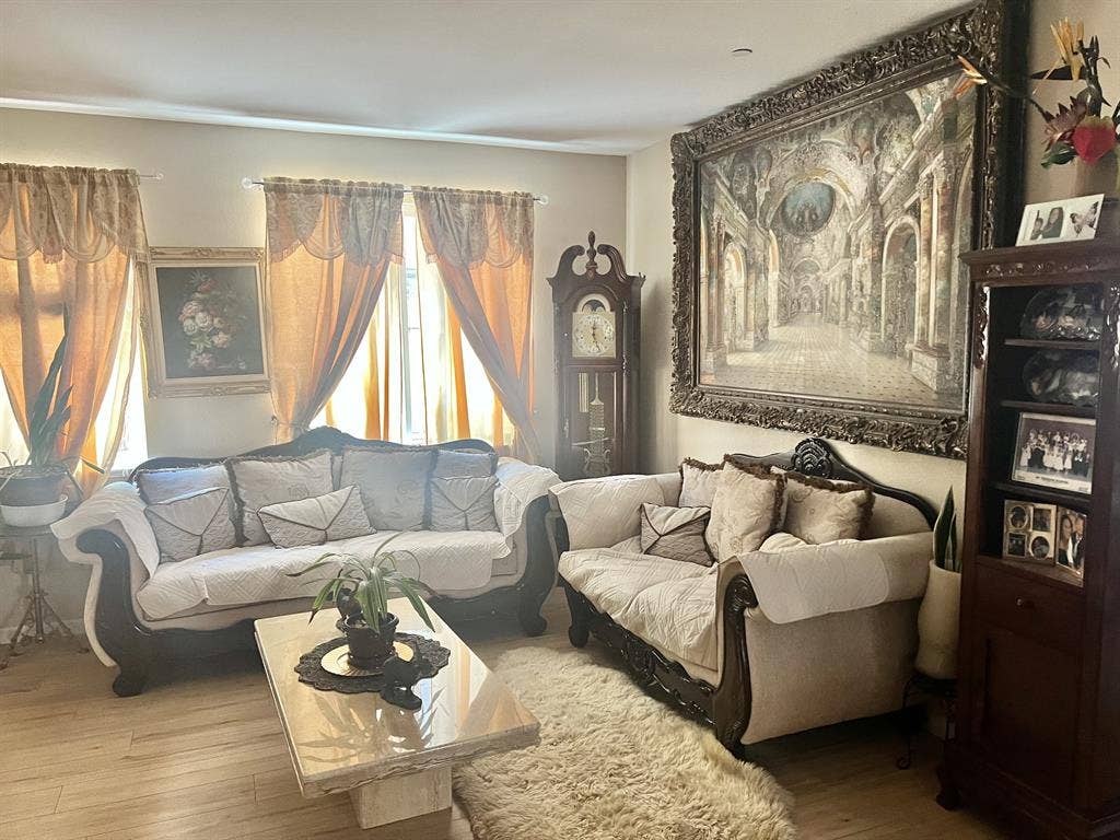 Furnished Room Shared Bath