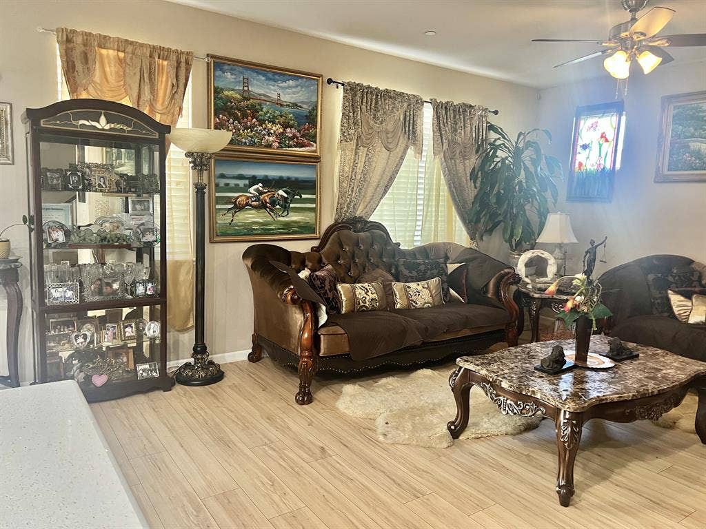 Furnished Room Shared Bath