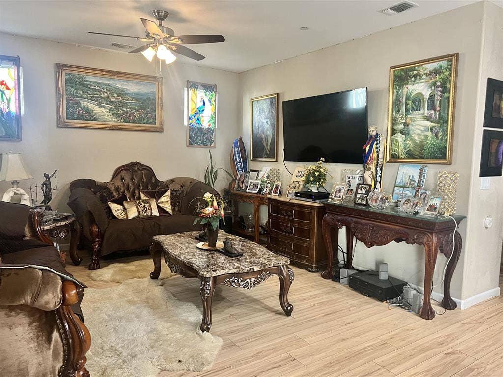 Furnished Room Shared Bath