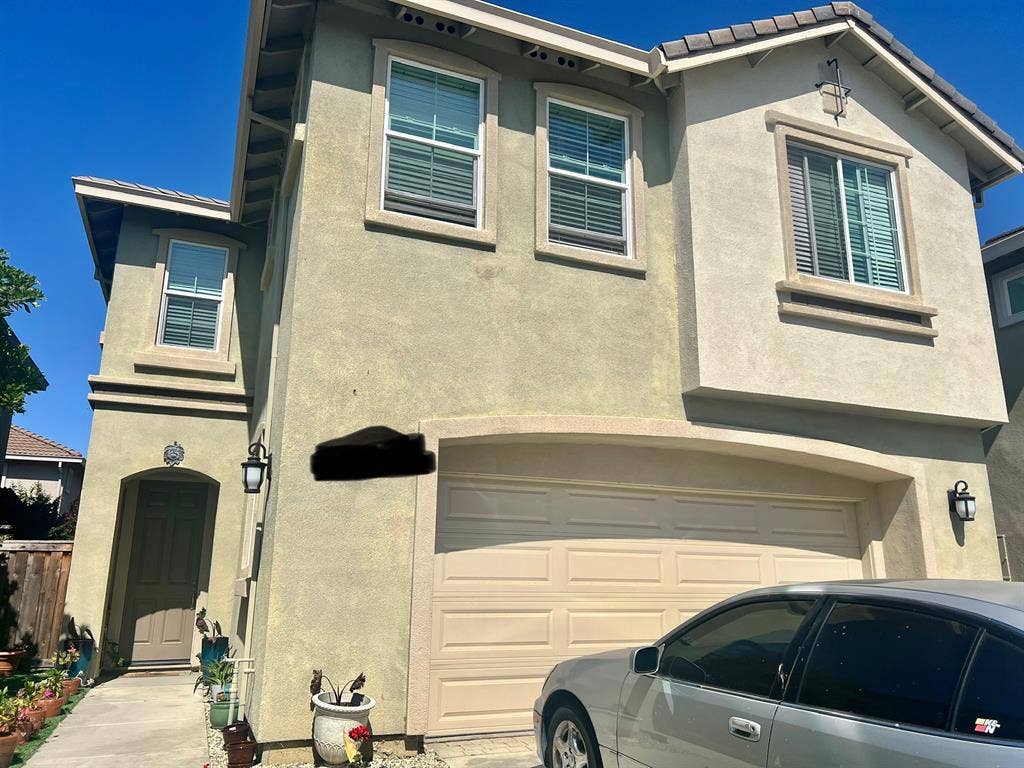 Furnished Room Shared Bath