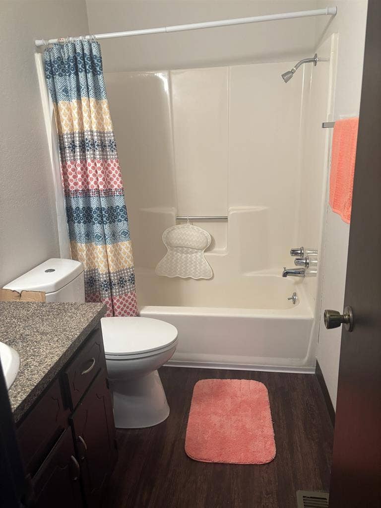 Female Roommate needed