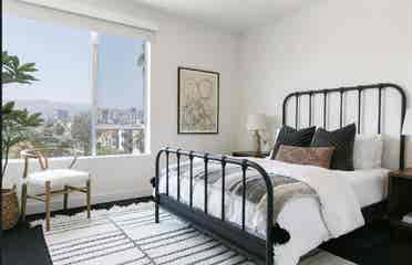Looking for another female
 roommate