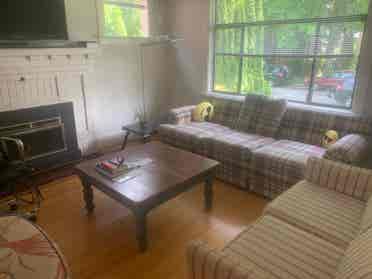 URGENT Move in June 1st. Priv Room
