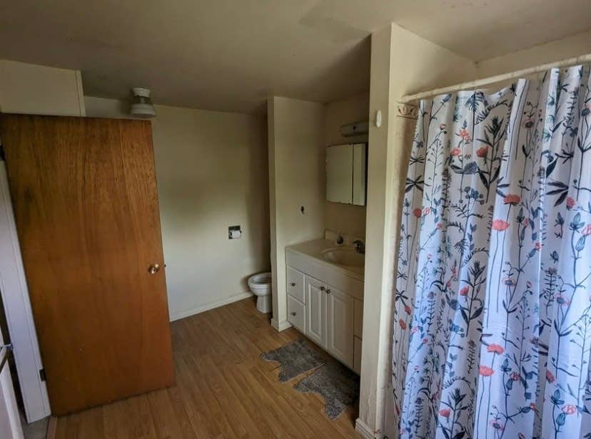 URGENT Move in June 1st. Priv Room