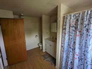 URGENT Move in June 1st. Priv Room