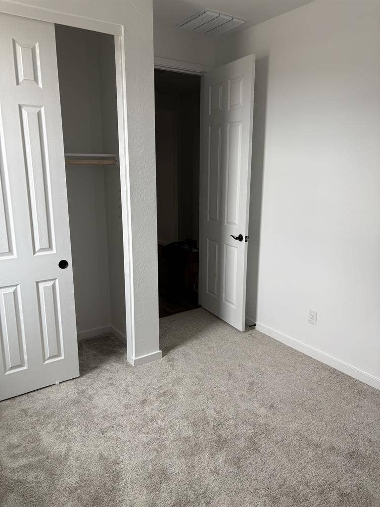 Bedroom for rent