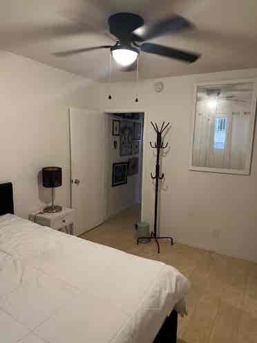 Private room&bath in Pico-Robertson