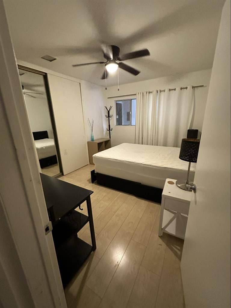 Seeking roommate - ba apartment