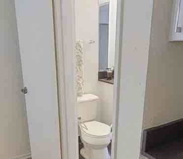 Looking for a roommate