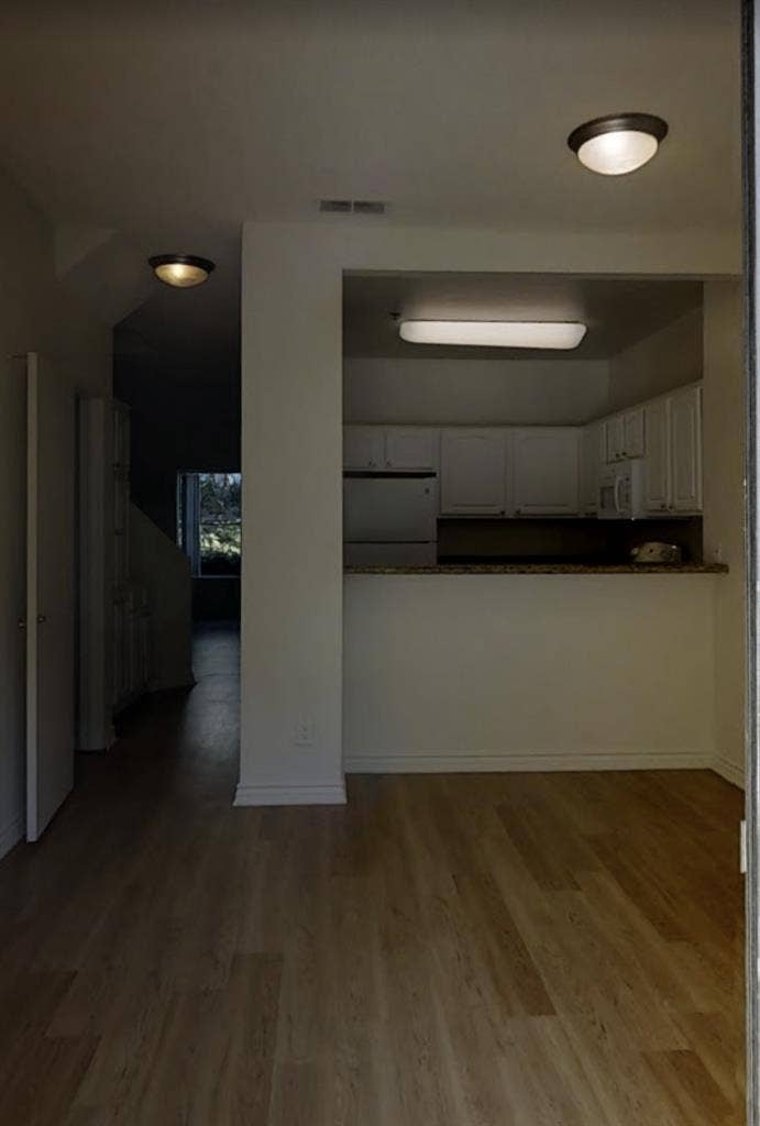 Looking for a roommate