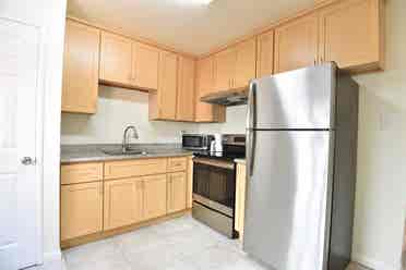 Looking for a Housemate