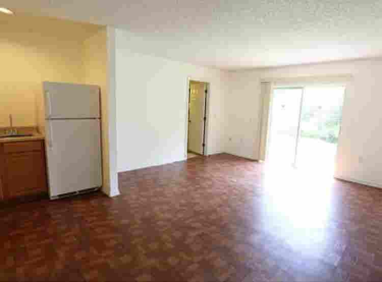 Room for Rent with Water included