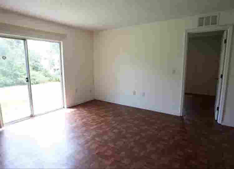 Room for Rent with Water included