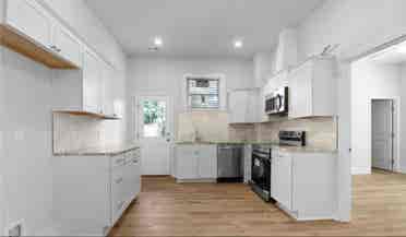 BEAUTIFUL HOME IN DOWNTOWN SAVANNAH