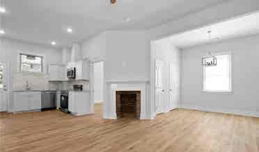 BEAUTIFUL HOME IN DOWNTOWN SAVANNAH