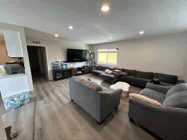 Looking for roommate!!