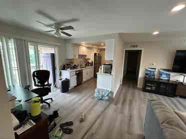 Looking for roommate!!