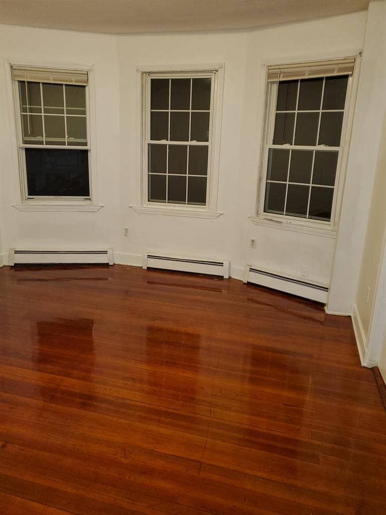 2 bedroom apartment. Revere