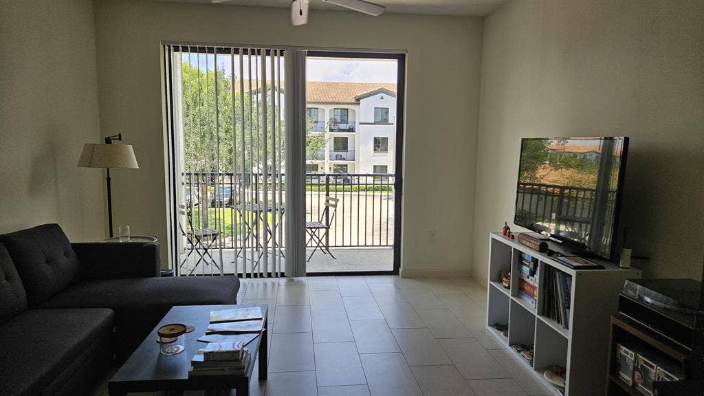 Looking for a roommate!