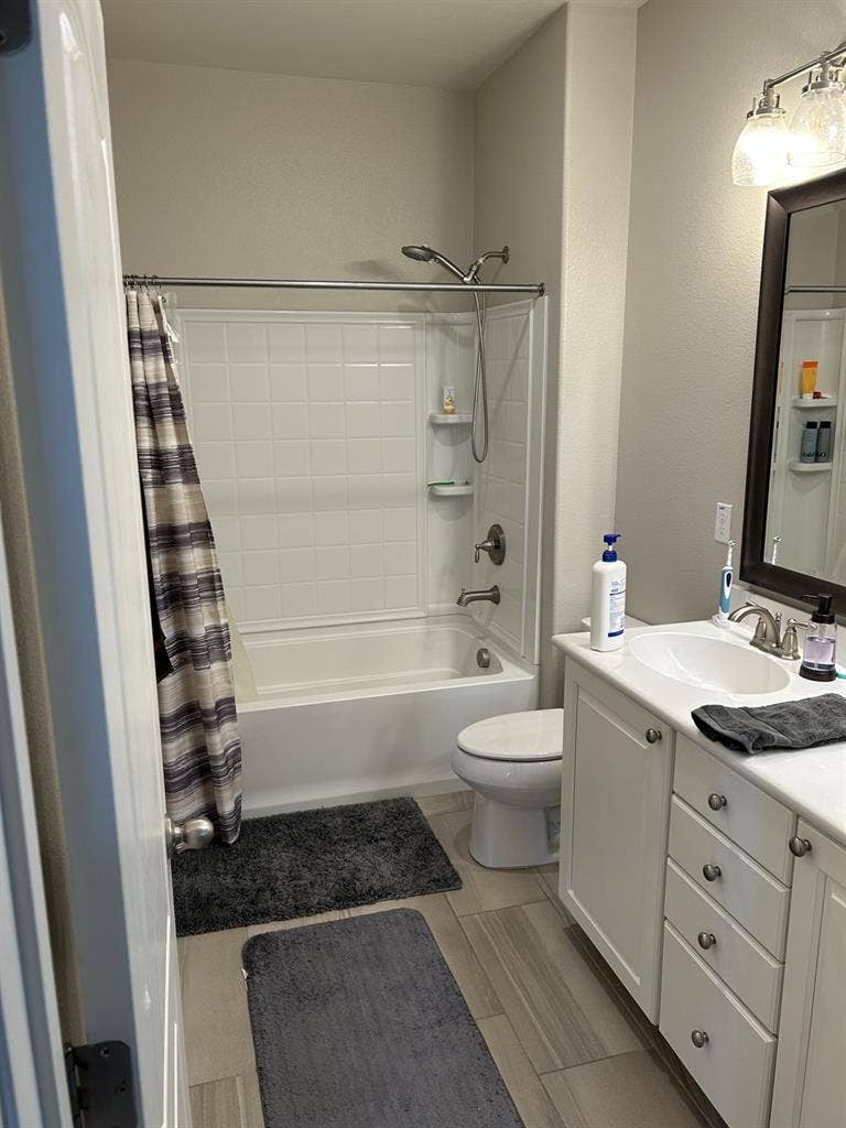 1 private bedroom, shared bath