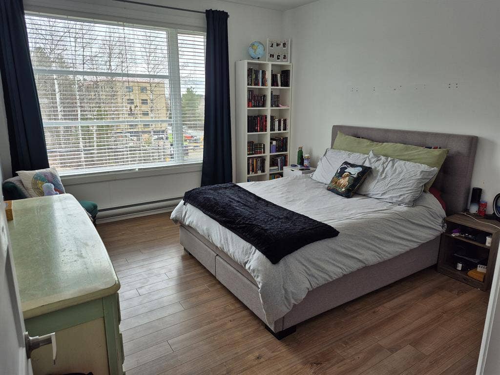 Condo pour le 1 juillet