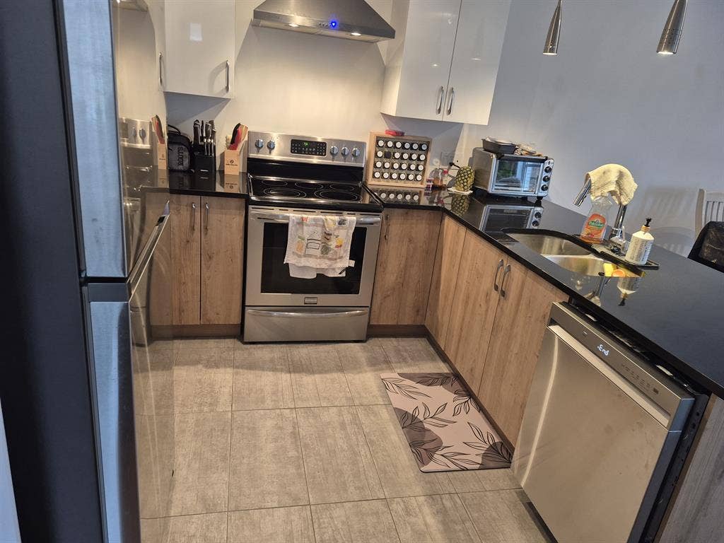 Condo pour le 1 juillet