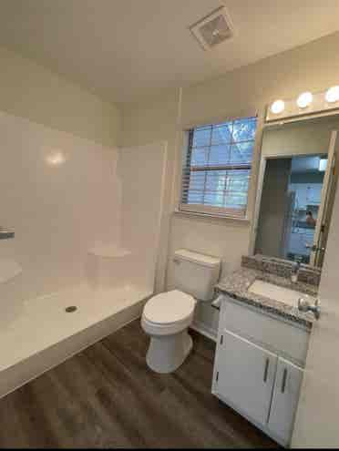 Room with private bathroomm
