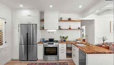 Gorgeous Two Bedroom Home For Rent