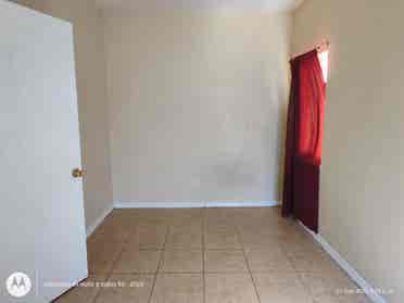 Small Room for Rent in SB