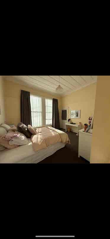 FLAT MATE WANTED ASAP!!