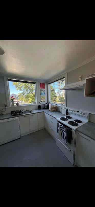 FLAT MATE WANTED ASAP!!