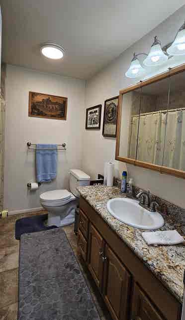 Looking for Male Room Mate