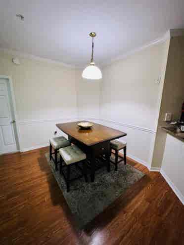 Spacious nice room for rentt