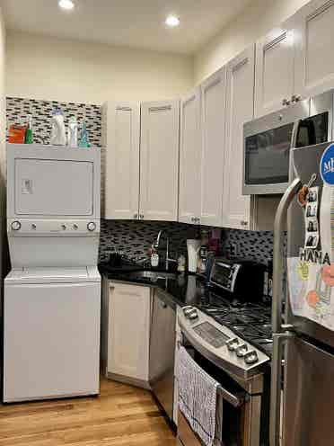 Sunny Room for Rent in Park Slope