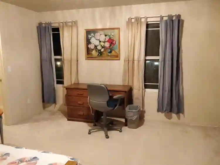 Room for rent (students welcomed)