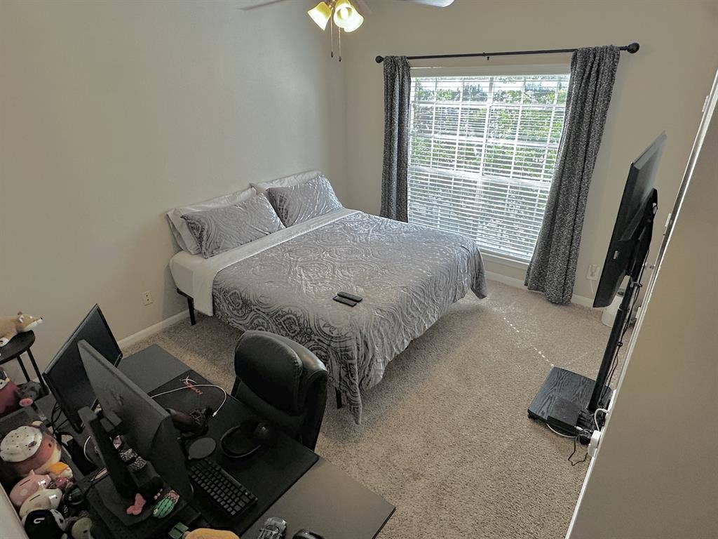 Furnished Room in Upper Central SA
