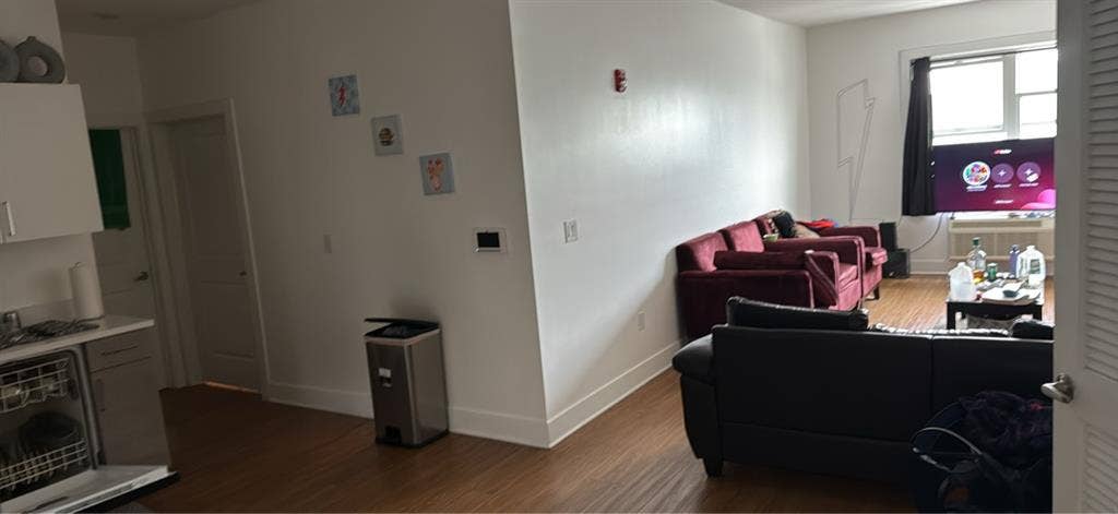 Roommate for sharing a2 bedroom.