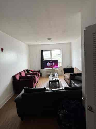 Roommate for sharing a2 bedroom.