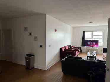 Roommate for sharing a2 bedroom.