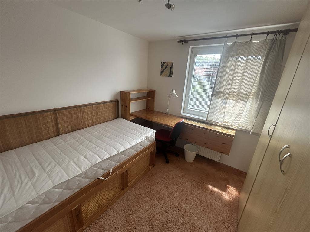 Room for rent in Prague 5 w garden