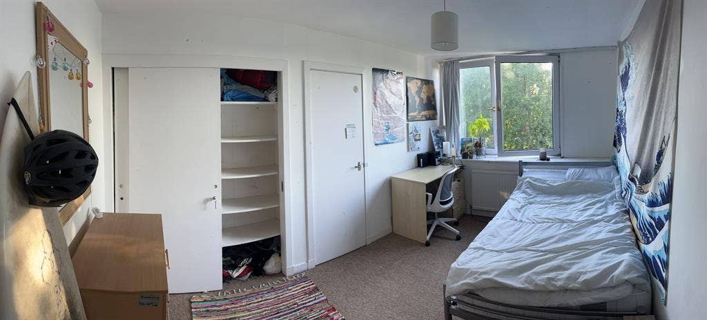 Room Surfer House with Huge Garden