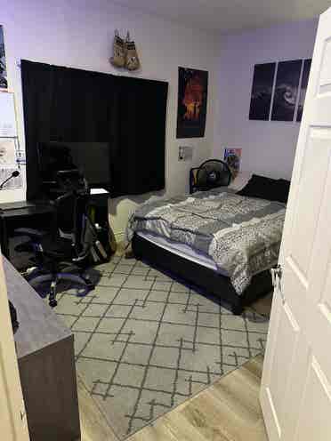 Private room for rent