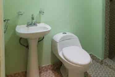 Cuarto C/baño Santa Maria la Ribera